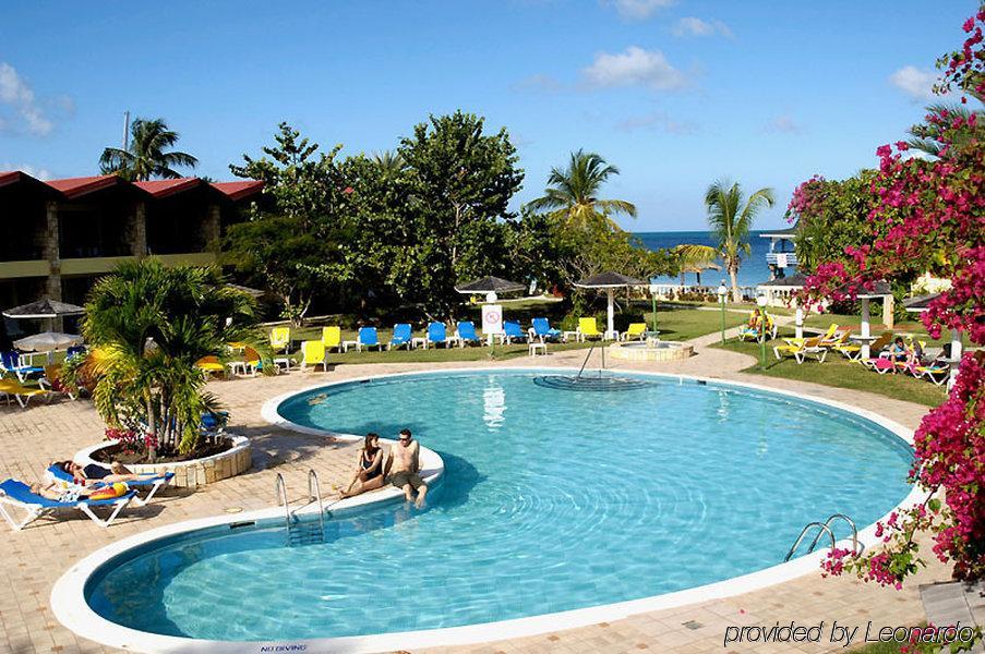 Hotel Starfish Halcyon Cove à Dickenson Bay Extérieur photo