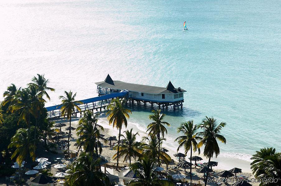 Hotel Starfish Halcyon Cove à Dickenson Bay Extérieur photo