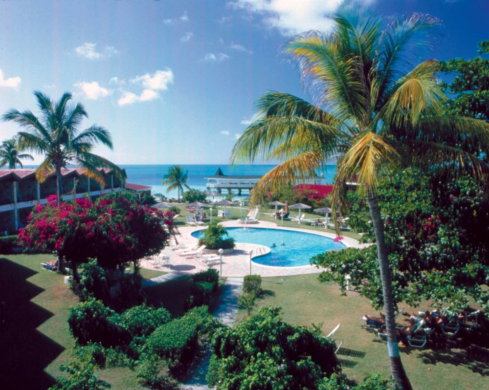 Hotel Starfish Halcyon Cove à Dickenson Bay Extérieur photo