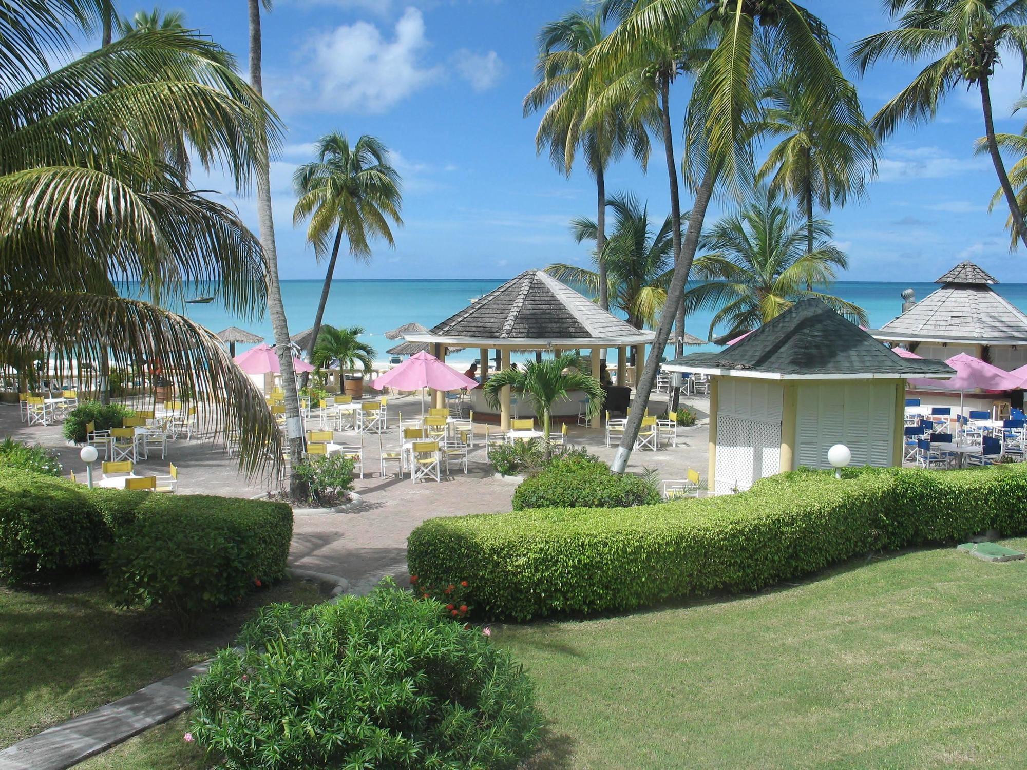 Hotel Starfish Halcyon Cove à Dickenson Bay Extérieur photo