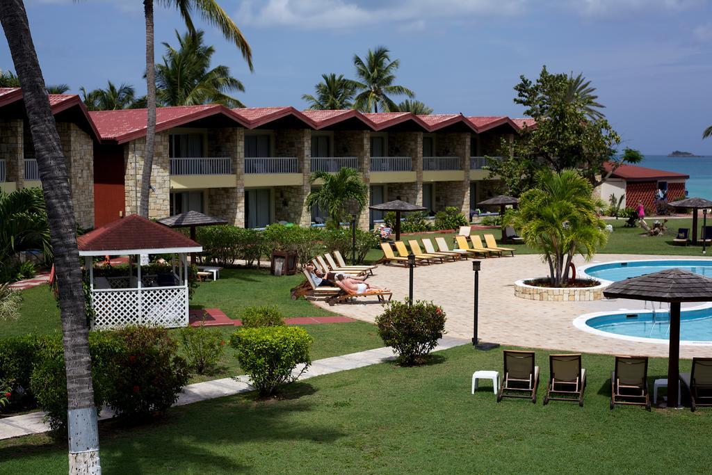 Hotel Starfish Halcyon Cove à Dickenson Bay Extérieur photo